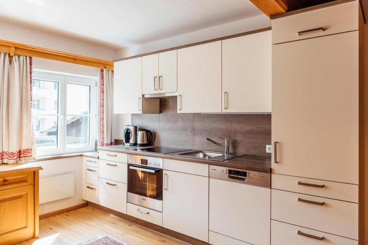 Private Suites Traunkirchen Εξωτερικό φωτογραφία